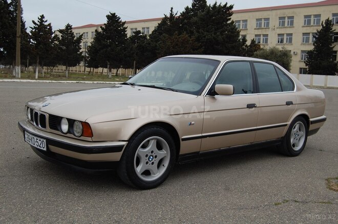 BMW 520 1993, 388,000 km - 2.0 l - Bakı
