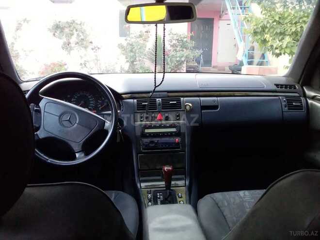Mercedes E 280 1997, 300,000 km - 2.8 l - Bakı