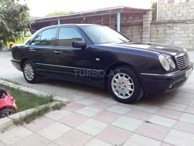 Mercedes E 280 1997, 300,000 km - 2.8 l - Bakı