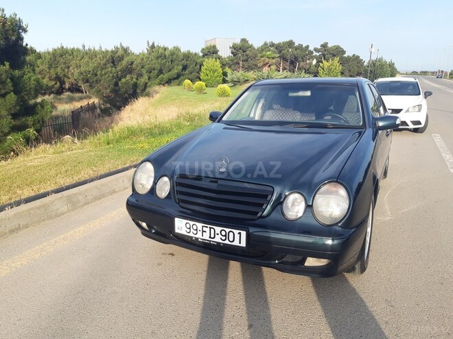Mercedes E 220 2001, 321,000 km - 2.2 l - Bakı