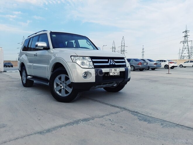 Mitsubishi Pajero 2009, 135,008 km - 3.0 л - Sumqayıt