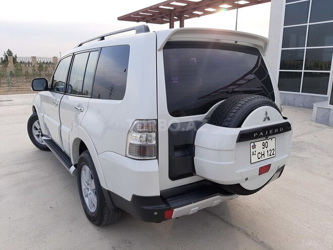 Mitsubishi Pajero 2009, 135,008 km - 3.0 л - Sumqayıt