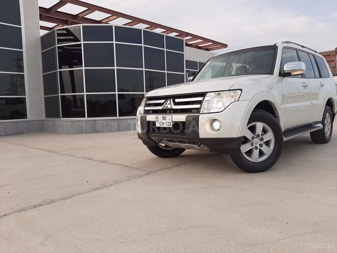 Mitsubishi Pajero 2009, 135,008 km - 3.0 л - Sumqayıt