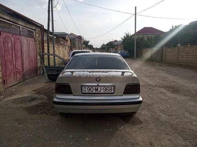 BMW 320 1991, 374,174 km - 2.0 l - Qusar