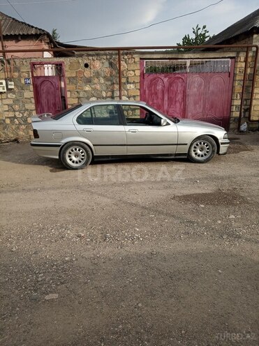 BMW 320 1991, 374,174 km - 2.0 l - Qusar