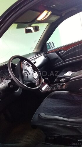 Mercedes E 240 1999, 330,000 km - 2.4 l - Quba