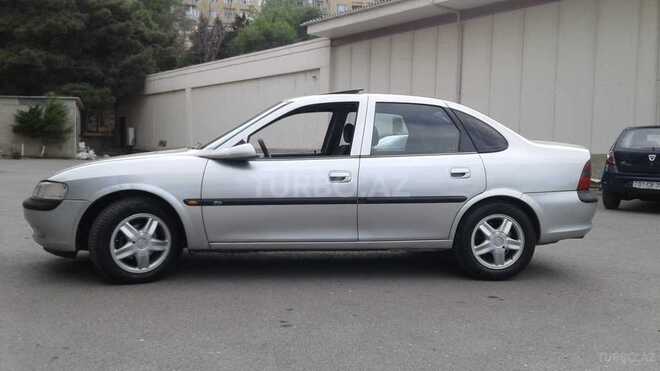 Opel Vectra 1998, 310,000 km - 1.8 l - Bakı