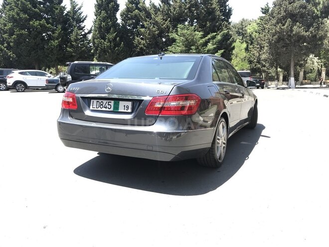 Mercedes E 220 2011, 185,000 km - 2.2 л - Bakı