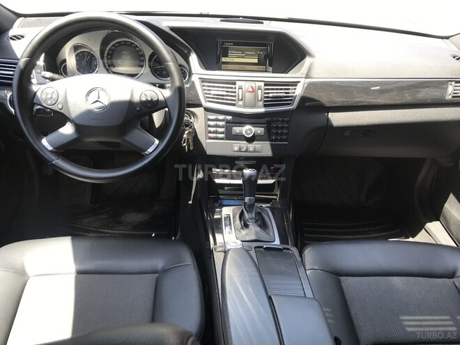Mercedes E 220 2011, 185,000 km - 2.2 л - Bakı