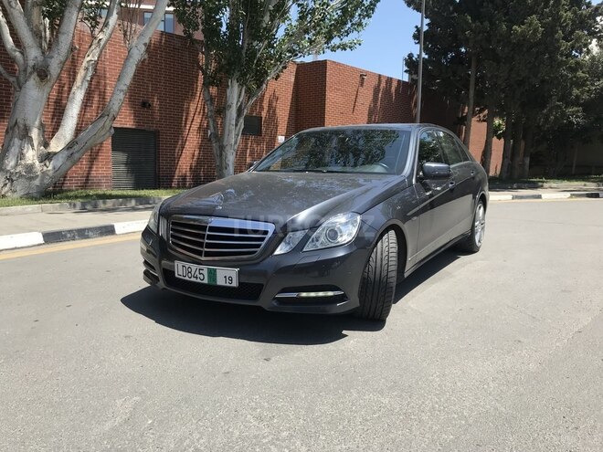 Mercedes E 220 2011, 185,000 km - 2.2 л - Bakı