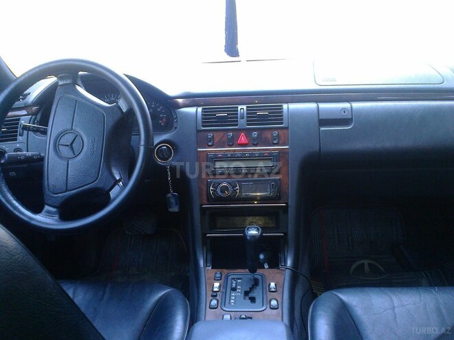 Mercedes E 240 1998, 347,000 km - 2.4 l - Xırdalan