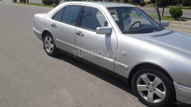 Mercedes E 230 1998, 245,000 km - 2.3 l - Bakı