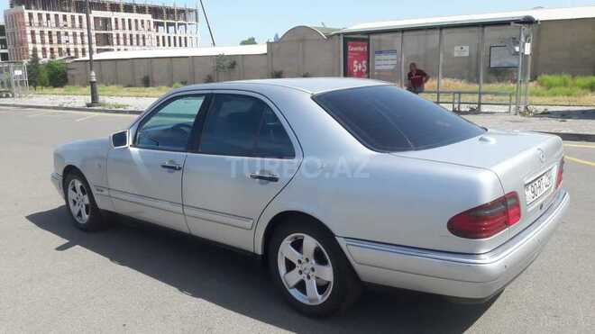 Mercedes E 230 1998, 245,000 km - 2.3 l - Bakı