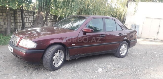 Mercedes C 250 1995, 357,000 km - 2.5 l - Qazax