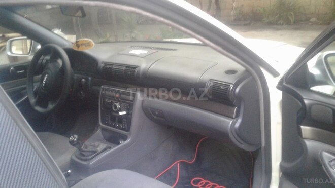 Audi A4 1997, 275,214 km - 1.8 l - Şəmkir
