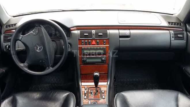 Mercedes E 240 2000, 140,000 km - 2.6 l - Bakı