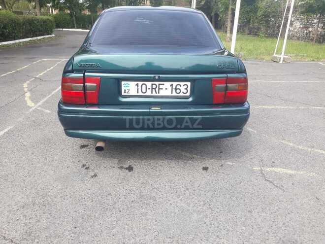 Opel Vectra 1995, 347,000 km - 1.6 l - Zaqatala