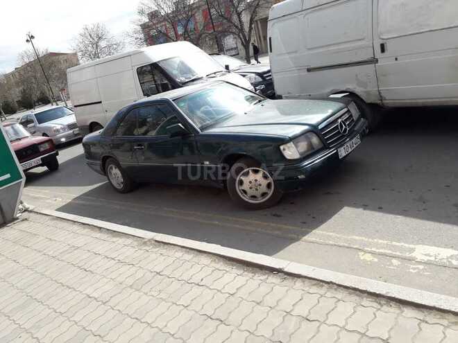 Mercedes  1995, 330,000 km - 2.2 l - Bakı