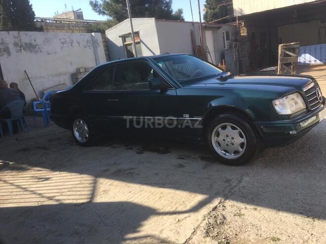 Mercedes  1995, 330,000 km - 2.2 l - Bakı