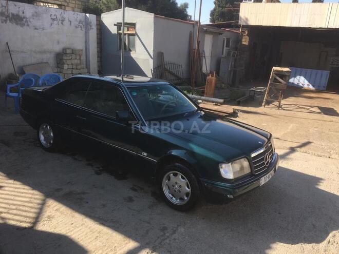 Mercedes  1995, 330,000 km - 2.2 l - Bakı