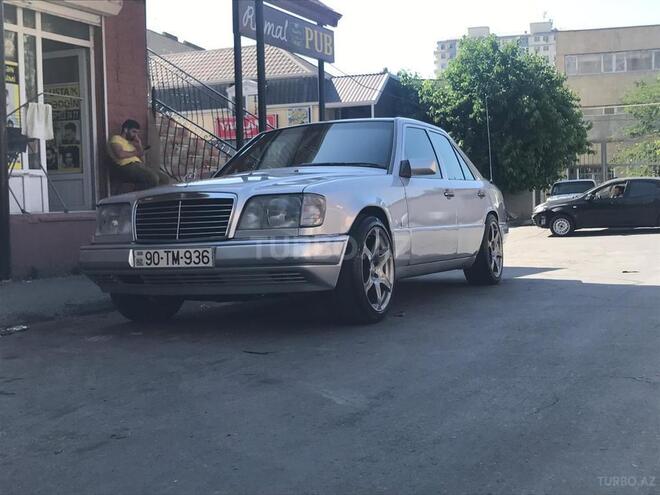 Mercedes E 220 1993, 423,581 km - 2.2 л - Bakı