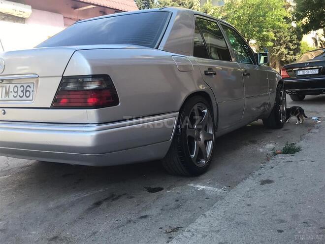 Mercedes E 220 1993, 423,581 km - 2.2 л - Bakı