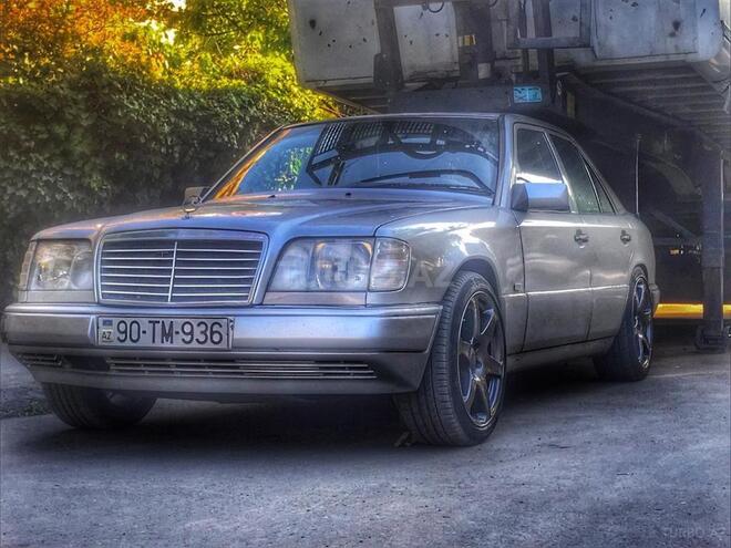 Mercedes E 220 1993, 423,581 km - 2.2 л - Bakı