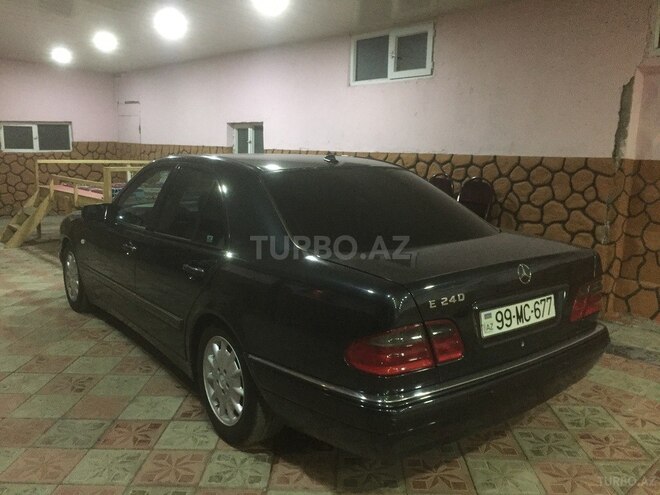 Mercedes E 240 1999, 265,000 km - 2.4 л - Bakı