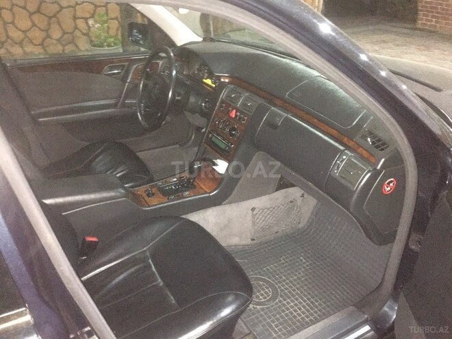 Mercedes E 240 1999, 265,000 km - 2.4 л - Bakı
