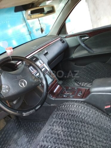 Mercedes E 220 2001, 160,000 km - 2.2 l - Bakı