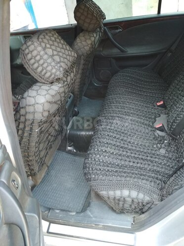 Mercedes E 220 2001, 160,000 km - 2.2 l - Bakı