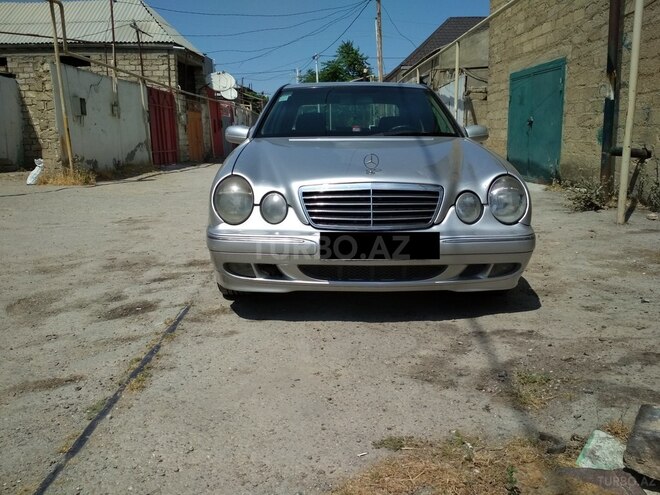 Mercedes E 220 2001, 160,000 km - 2.2 l - Bakı
