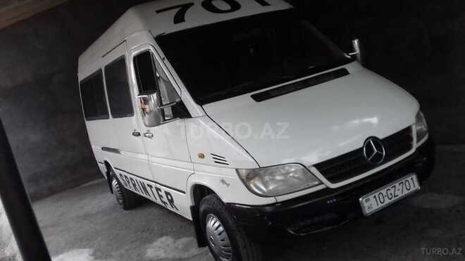 Mercedes 208 D 1996, 200,000 km - 2.3 л - Zaqatala