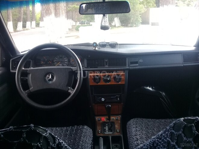 Mercedes 190 1992, 378,000 km - 2.0 l - Sumqayıt