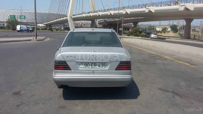 Mercedes E 200 1993, 50,000 km - 2.0 l - Bakı