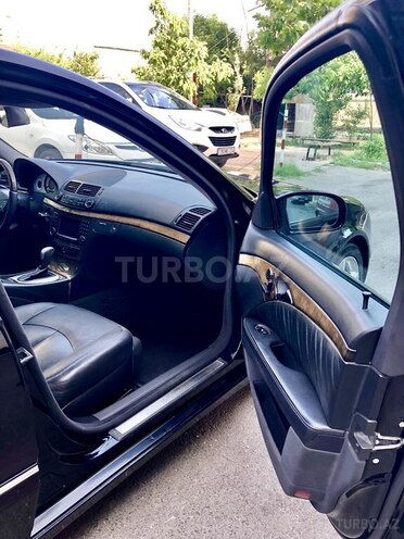 Mercedes E 350 2005, 224,000 km - 3.5 l - Bakı