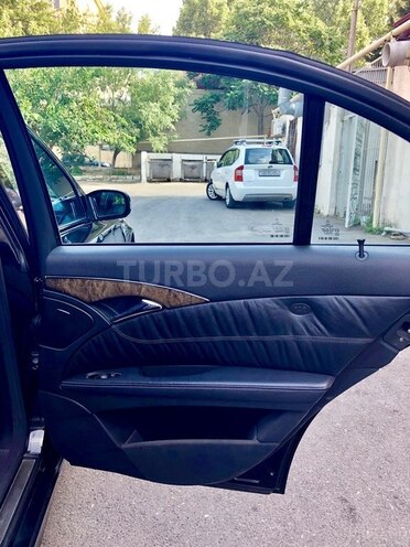 Mercedes E 350 2005, 224,000 km - 3.5 l - Bakı