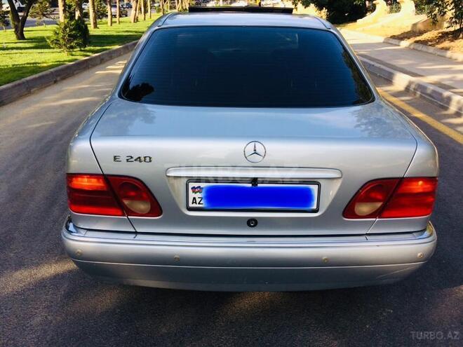 Mercedes E 260 1999, 296,000 km - 2.6 l - Bakı