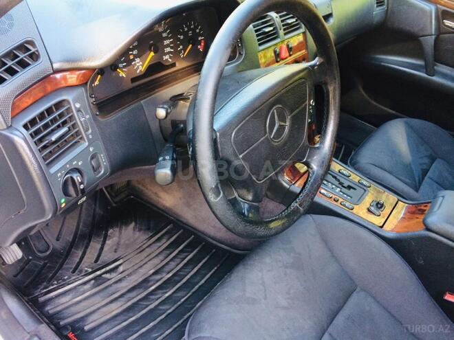 Mercedes E 260 1999, 296,000 km - 2.6 l - Bakı