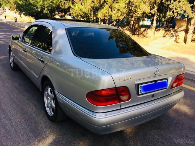Mercedes E 260 1999, 296,000 km - 2.6 l - Bakı