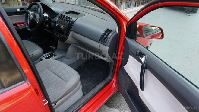 Volkswagen Polo 2002, 216,000 km - 1.4 л - Bakı