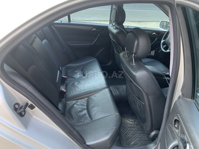 Mercedes C 240 2000, 184,000 km - 2.6 l - Bakı