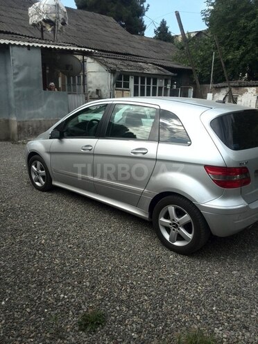 Mercedes B 170 2008, 89,700 km - 1.7 л - Qazax