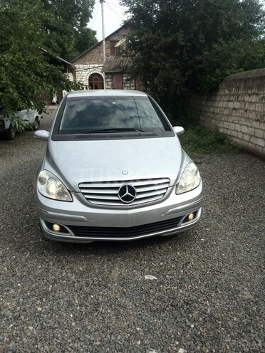 Mercedes B 170 2008, 89,700 km - 1.7 л - Qazax