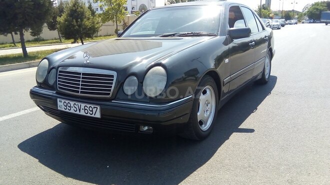 Mercedes E 230 1996, 369,785 km - 2.3 l - Bakı