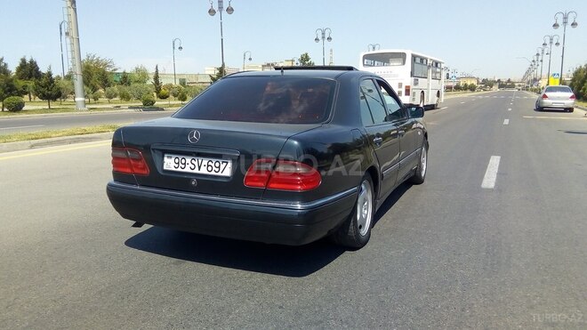 Mercedes E 230 1996, 369,785 km - 2.3 l - Bakı