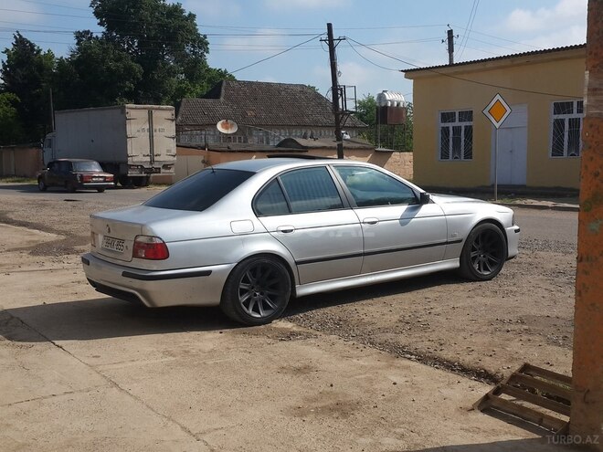 BMW 528 1999, 257,000 km - 2.8 л - Bakı