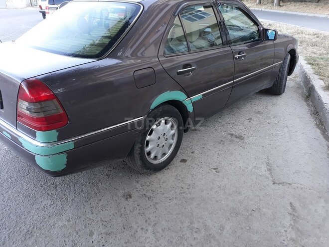 Mercedes C 220 1995, 300,000 km - 2.2 l - Bakı