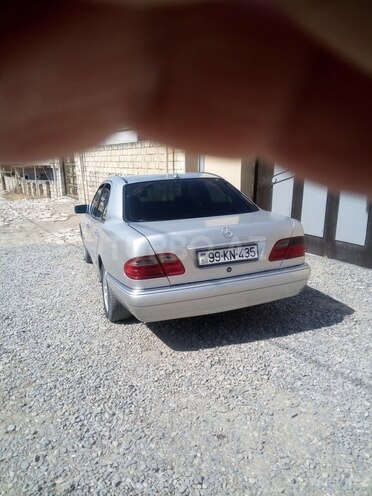 Mercedes E 230 1997, 352,300 km - 2.3 l - Bakı