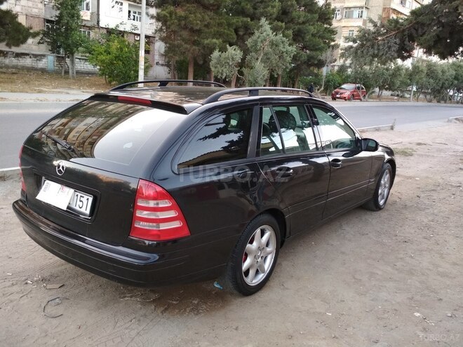 Mercedes C 220 2004, 186,000 km - 2.2 l - Bakı